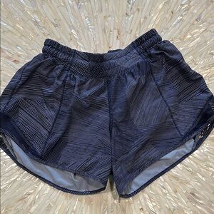 Low Rise Lululemon Shorts - Hotty Hots